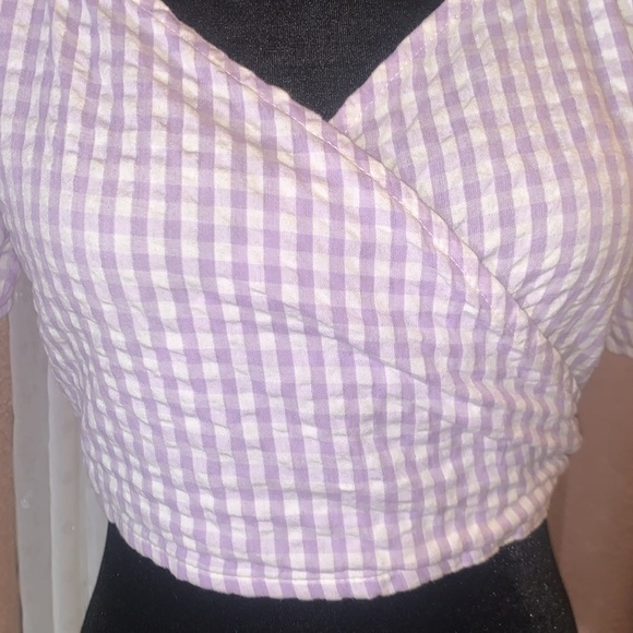 Sim & Sam Size M Gingham Wrapped V Neck Crop - Picture 4 of 11